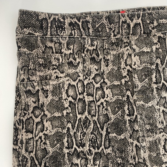 SPANX Leggings  Snake Print Slimming Stretchy Ankle‎ Pants Stretch Women's Large - Picture 2 of 9